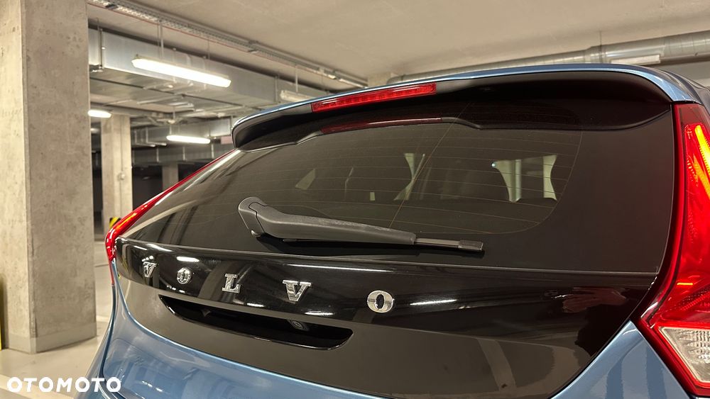 Volvo V40 D4 Drive-E R-Design Summum - 4