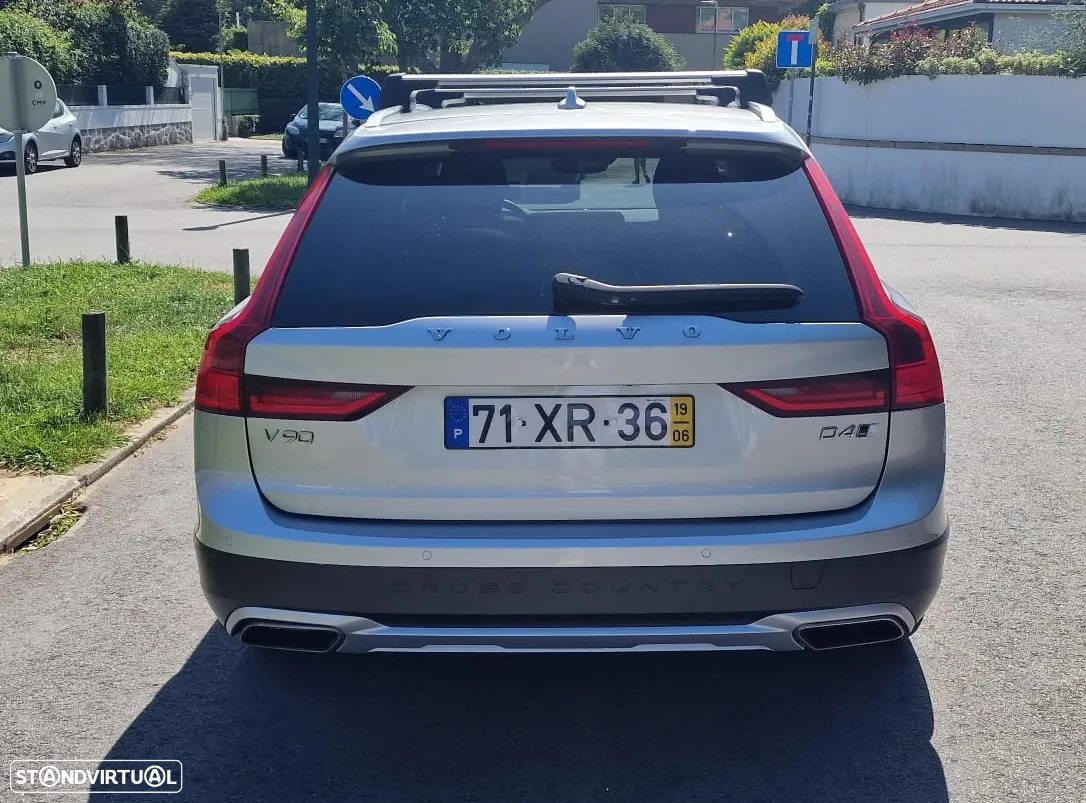Volvo V90 Cross Country 2.0 D4 Pro AWD Geartronic - 10