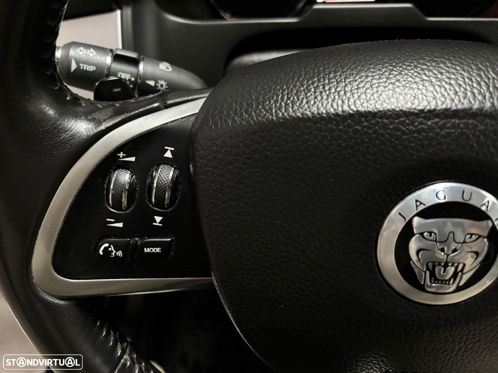 Jaguar XF 2.2 D Premium Luxury - 12