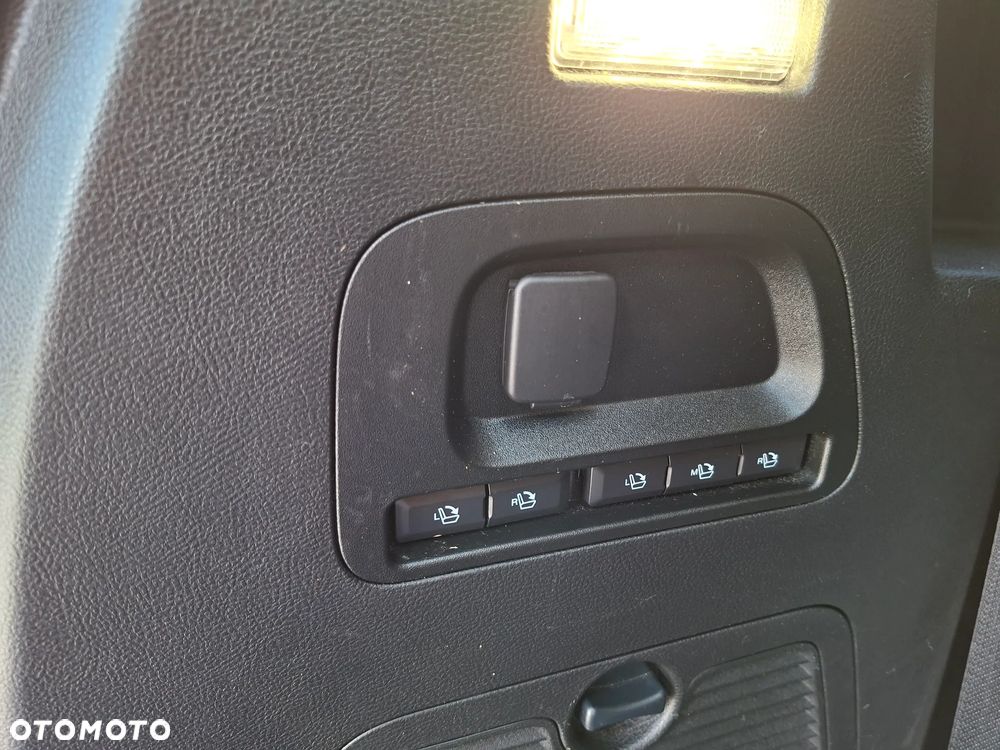 Ford S-Max - 13