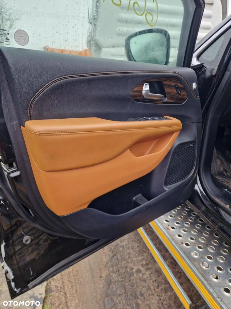 Chrysler Pacifica - 10