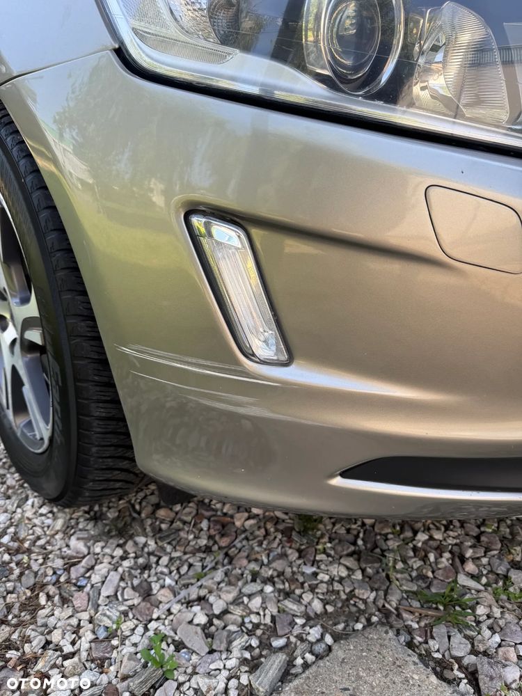 Volvo XC 60 D5 AWD Momentum - 25