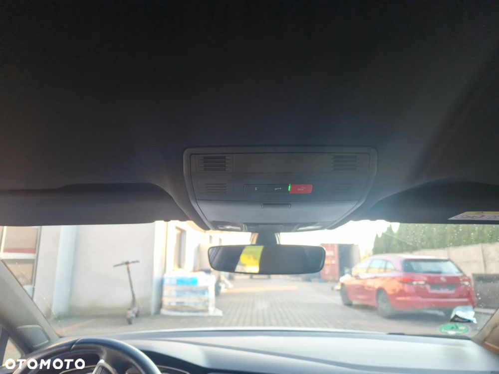 Volkswagen Golf GTI 2.0 TSI OPF DSG Performance - 11