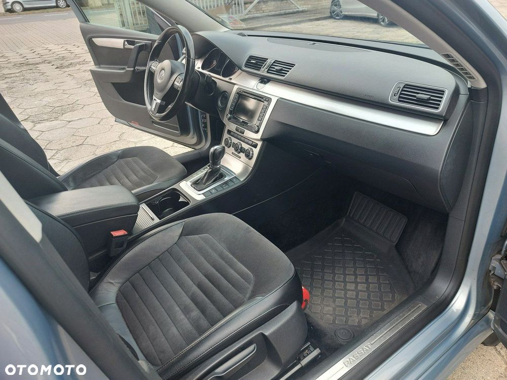 Volkswagen Passat - 14