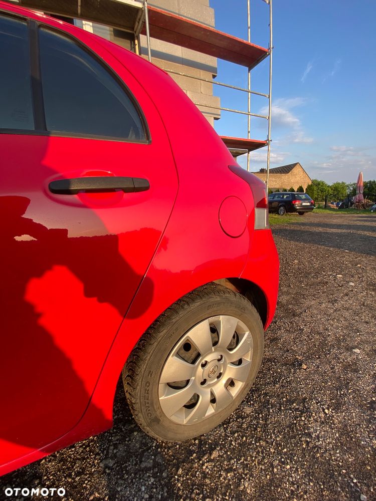 Toyota Yaris - 22