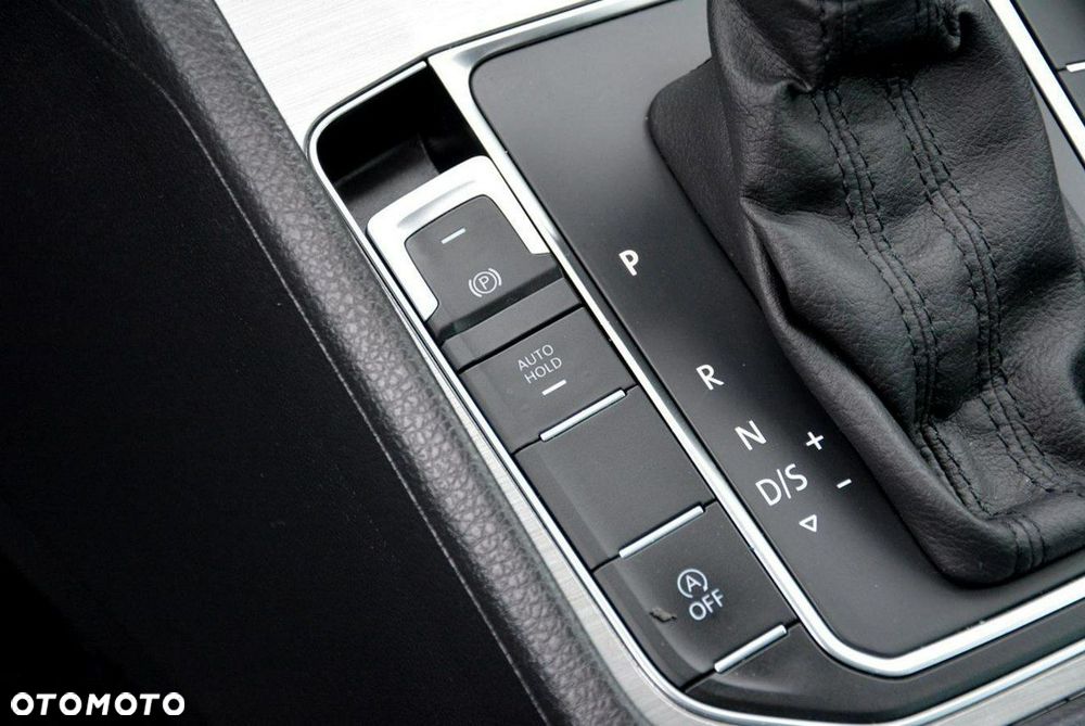 Volkswagen Golf Sportsvan - 28