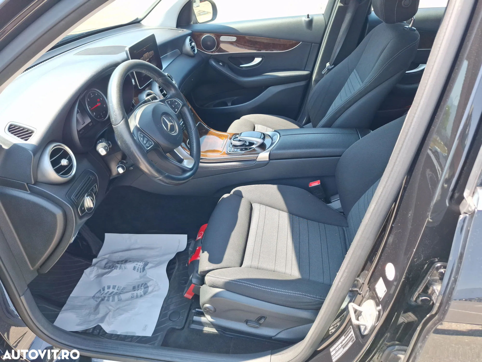 Mercedes-Benz GLC 220 d 4MATIC - 10