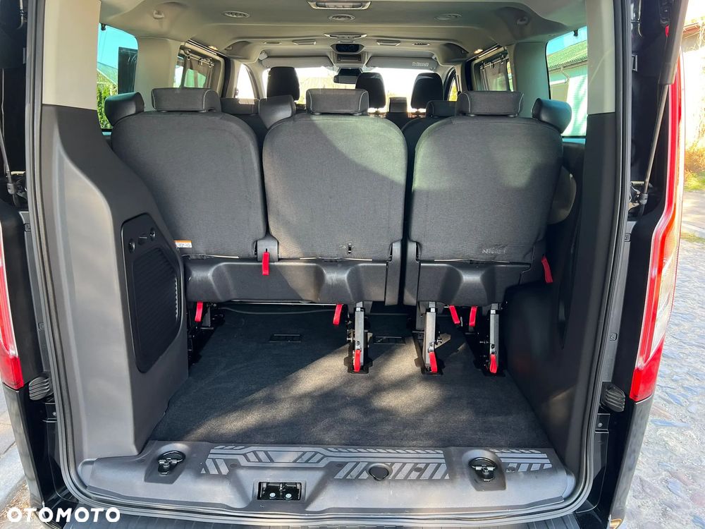 Ford Tourneo Custom 310 L1H1 VA Titanium - 38