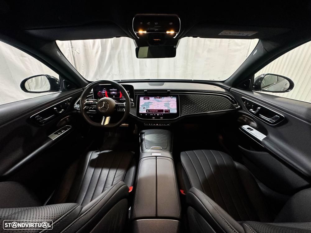 Mercedes-Benz E 300 de 4Matic 9G-TRONIC AMG Line - 10