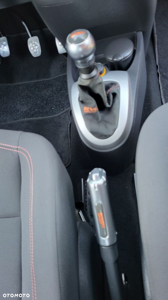Renault Twingo 1.6 16V RS - 24