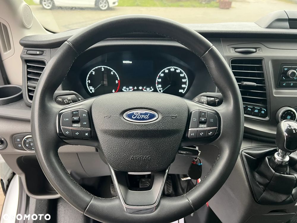 Ford Transit - 13