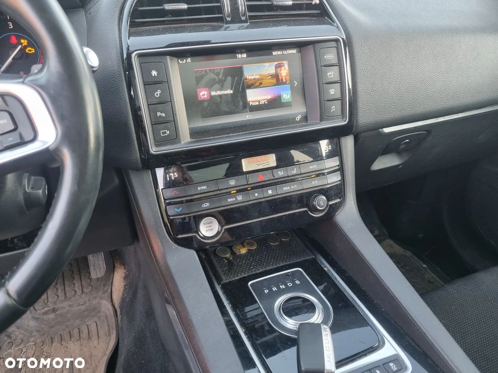 Jaguar F-Pace 20d AWD R-Sport - 11