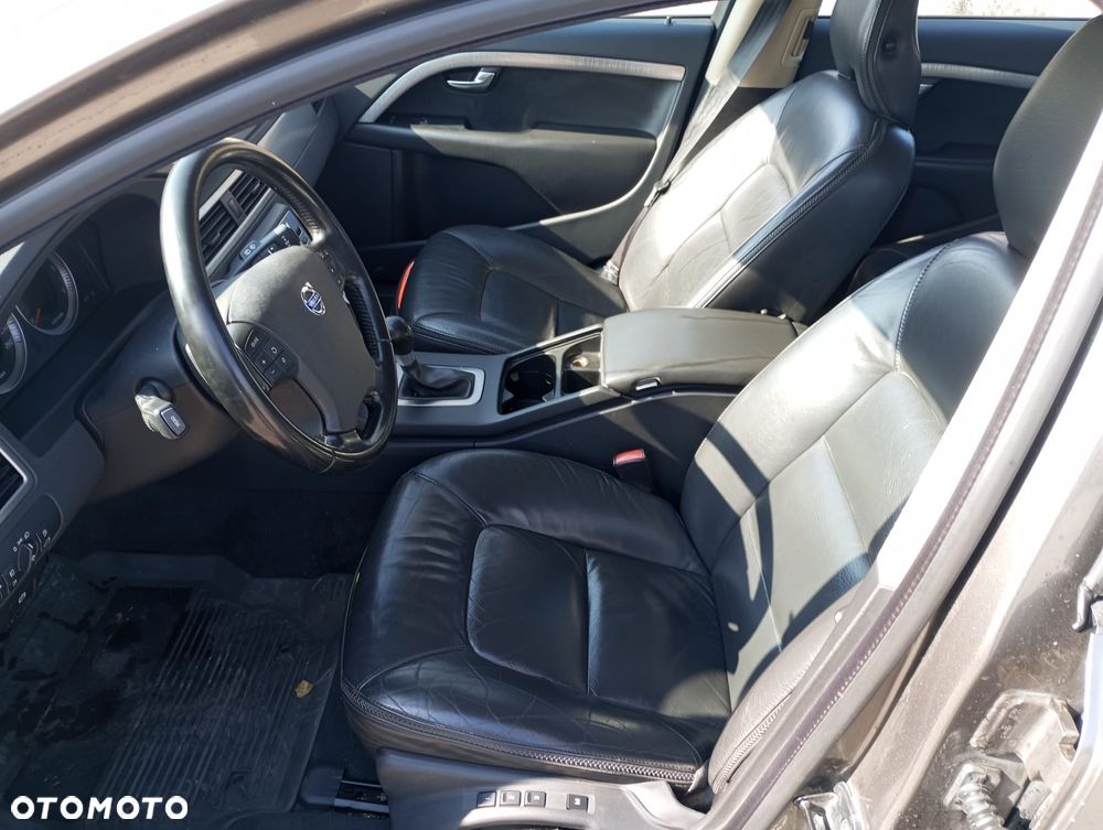 Volvo XC 70 D5 AWD Momentum - 5