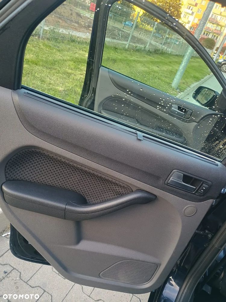 Ford Focus 2.0 16V Titanium - 18