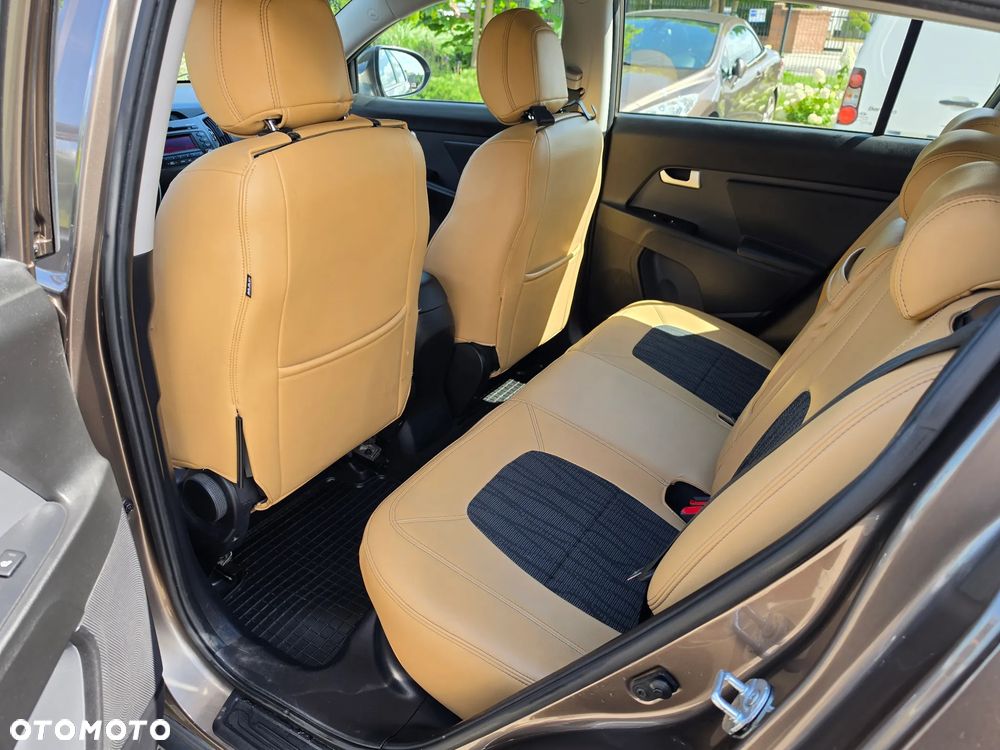 Kia Sportage 1.7 CRDI 2WD Spirit - 16