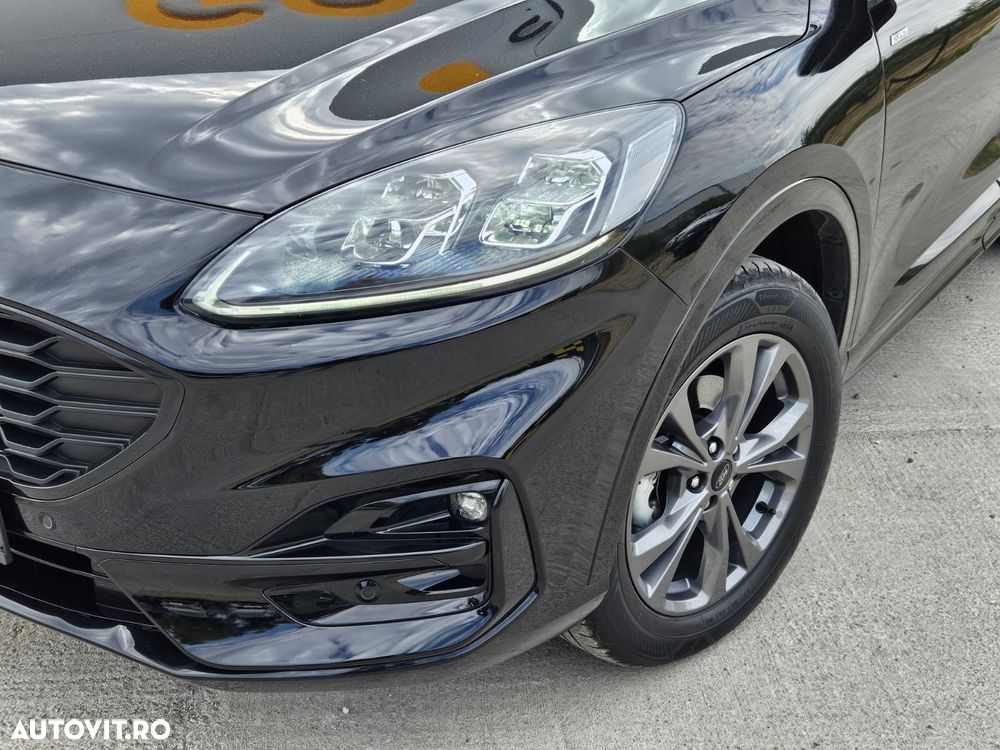 Ford Kuga 2.5 Duratec FHEV 4x4 ST-LINE X - 26