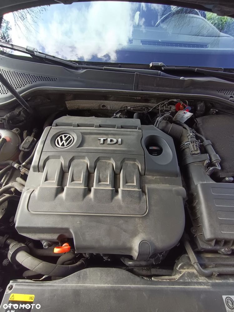 Volkswagen Golf 1.6 TDI Comfortline - 12
