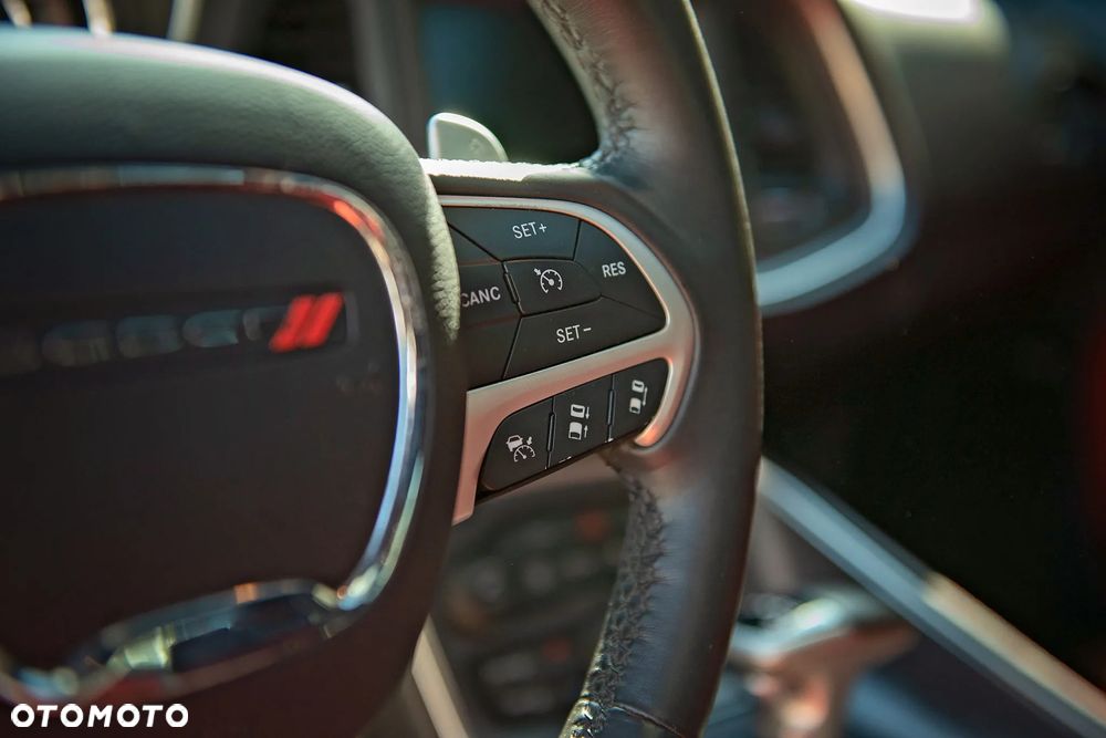 Dodge Challenger Automatik R/T Plus - 36