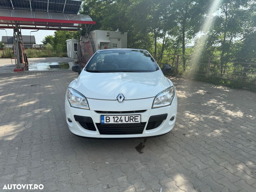 Renault Megane III Coupe 1.5 dCi Color Edition - 1