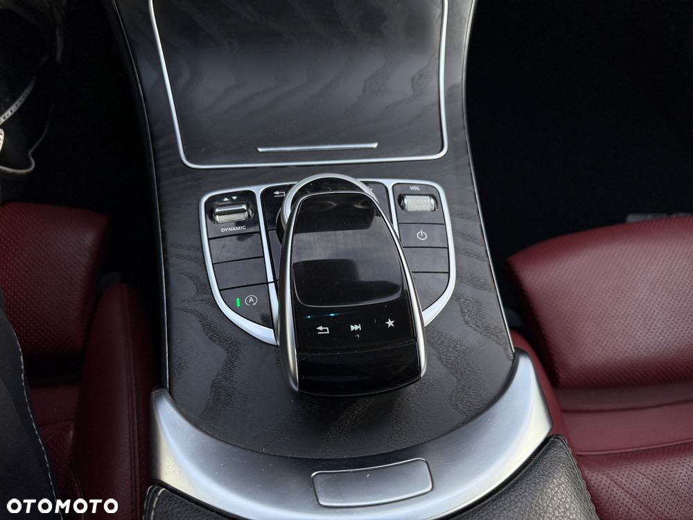 Mercedes-Benz Klasa C 220 d 9G-TRONIC - 29