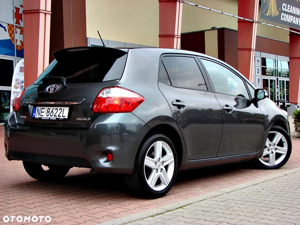 Toyota Auris 1.6 Premium Comfort - 4