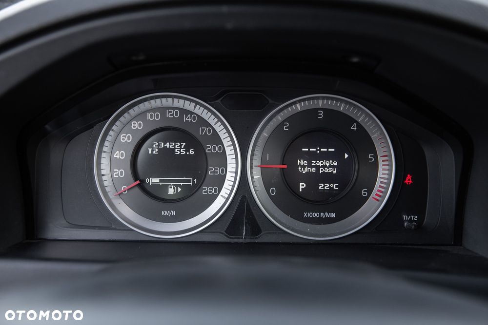 Volvo XC 70 D5 AWD Kinetic - 23
