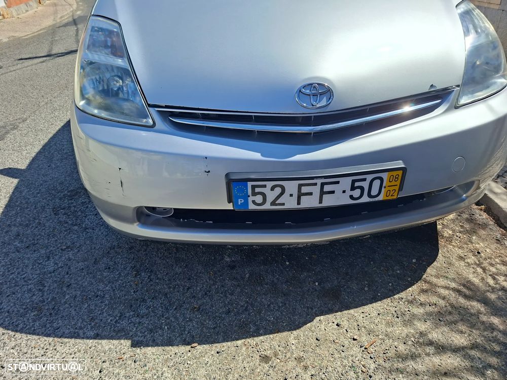 Toyota Prius 1.5 VVT-i HSD Sol - 4