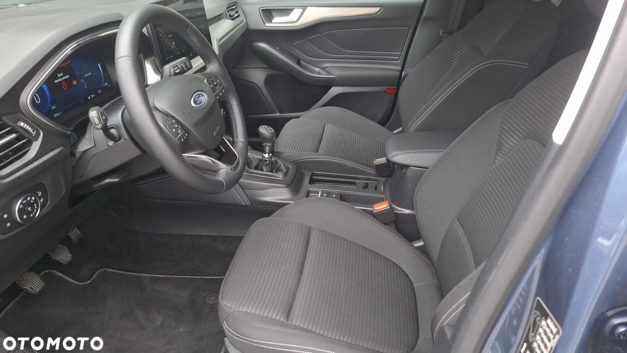 Ford Focus 1.0 EcoBoost Titanium X - 14
