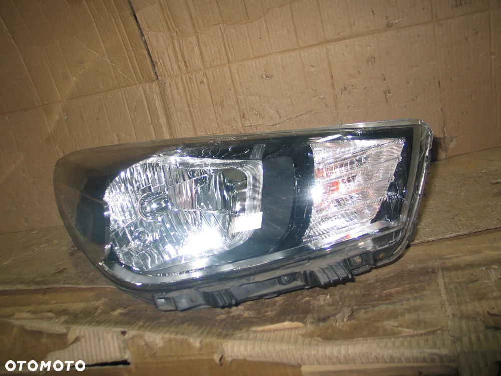 lampa przod kia rio 4 IV 16r.- 92102-H8 europa - 6