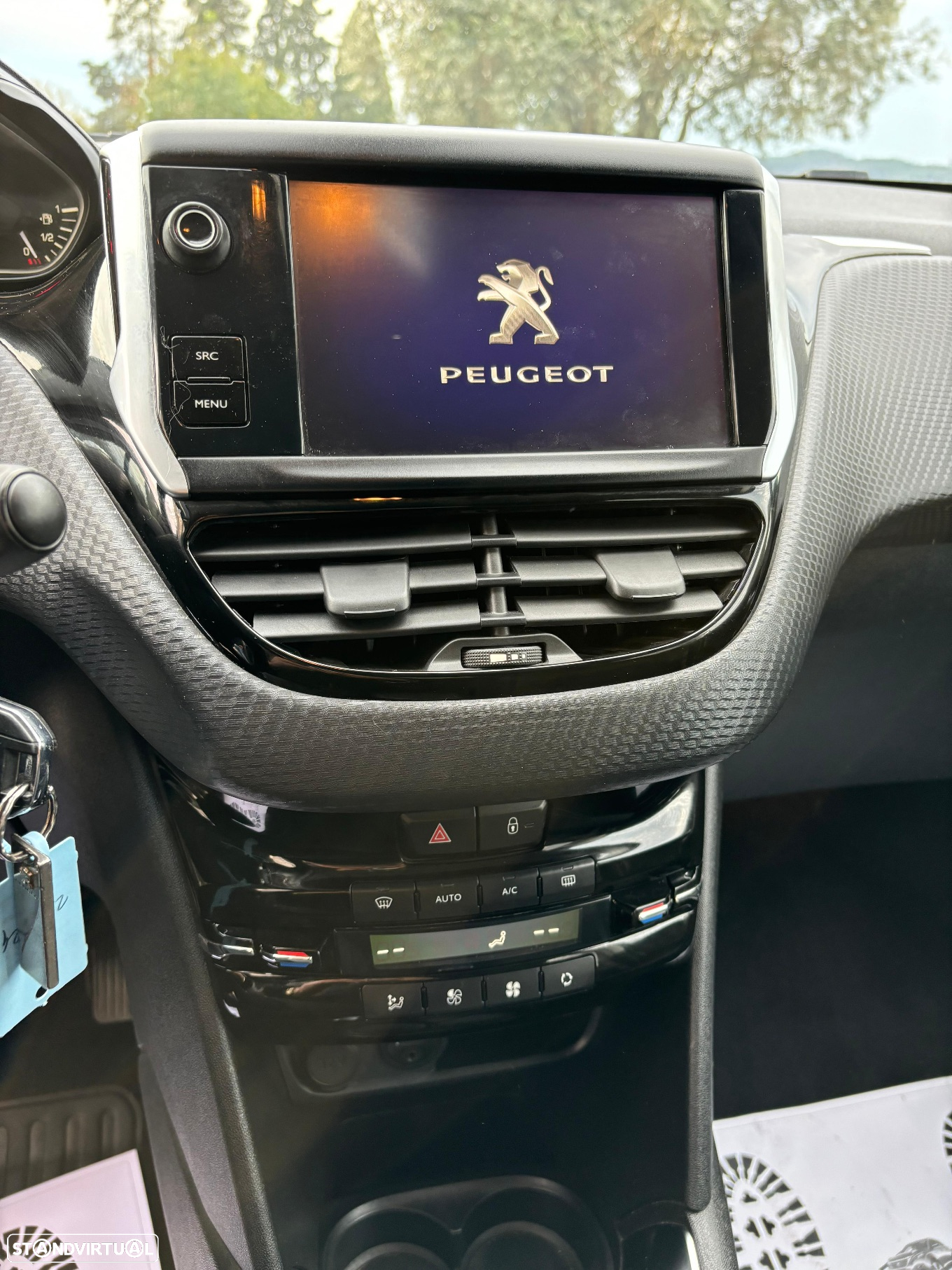 Peugeot 208 PureTech 110 Stop & Start Allure - 11