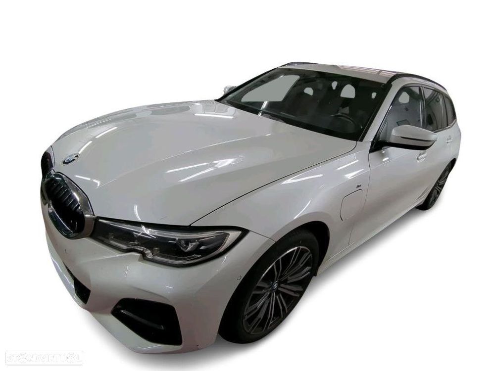 BMW 330 e Touring Pack Desportivo M Pro Auto - 1