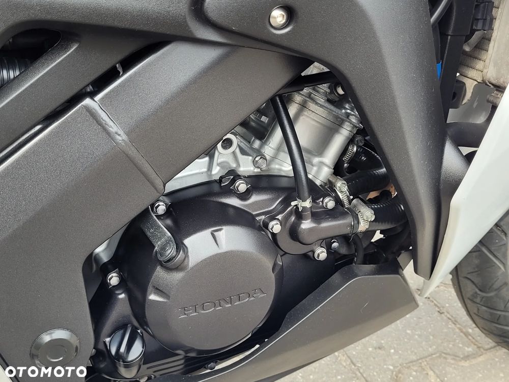 Honda CBR - 13