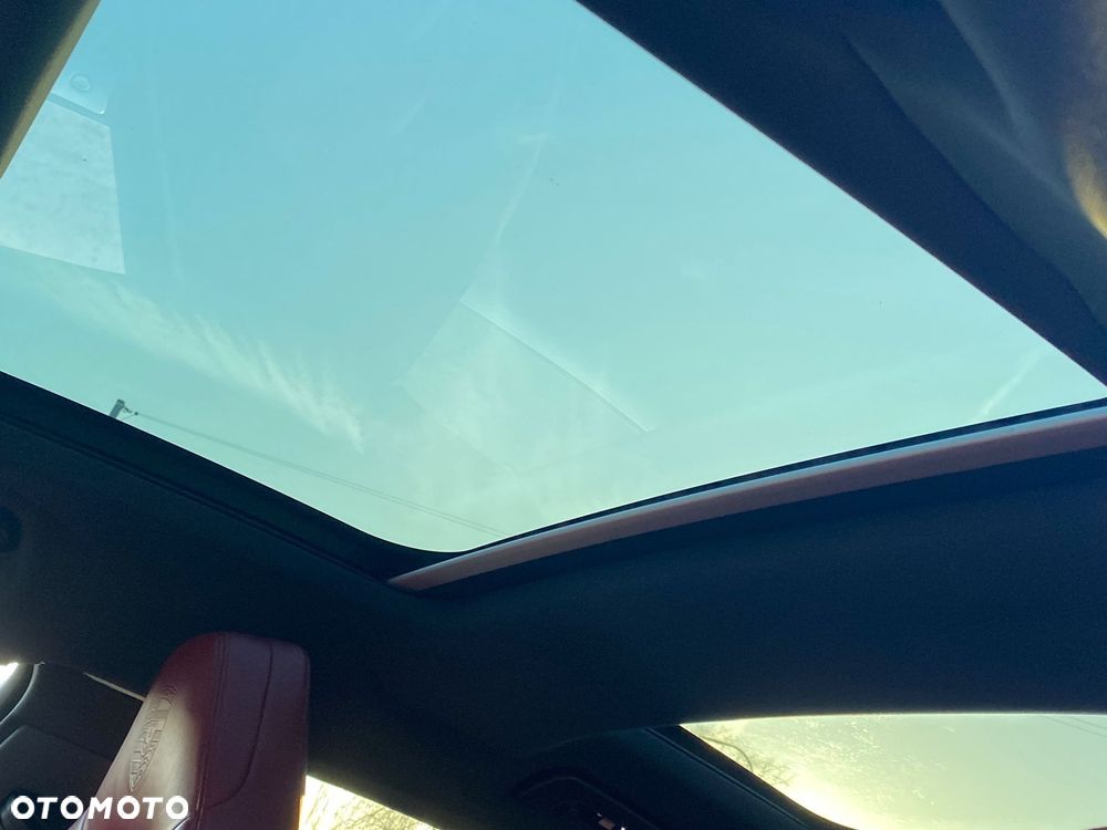 Porsche Panamera - 26