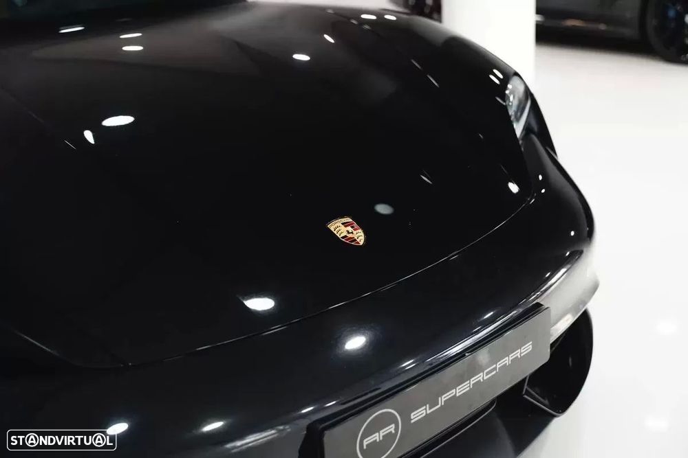 Porsche Taycan foto 2