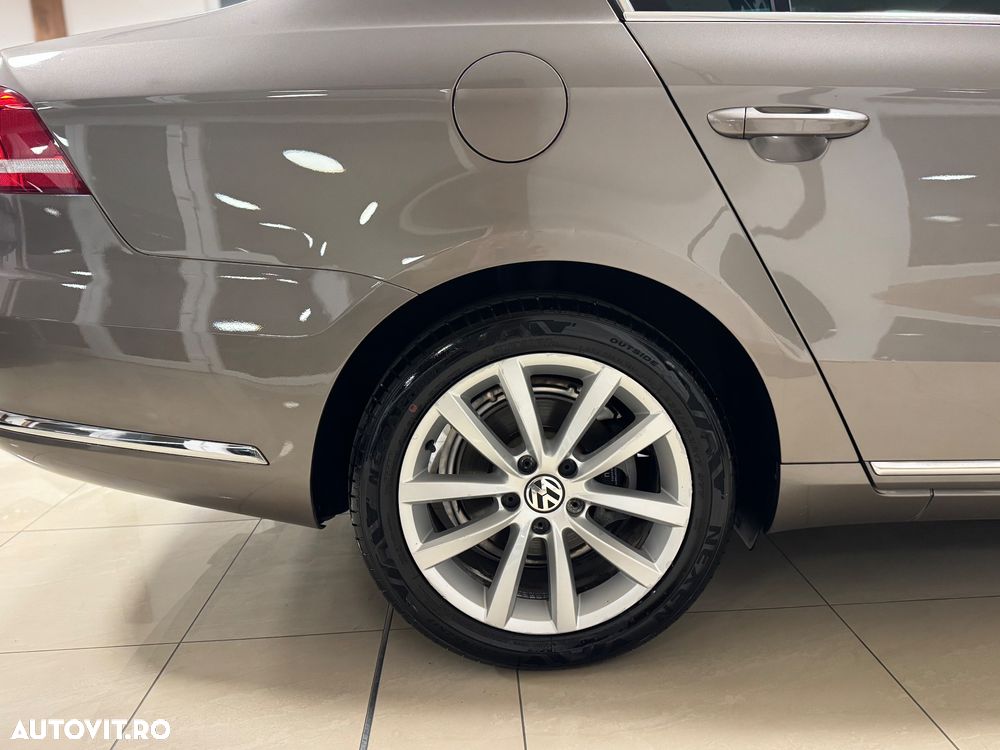 Volkswagen Passat 2.0 TDI 4Motion Highline - 38