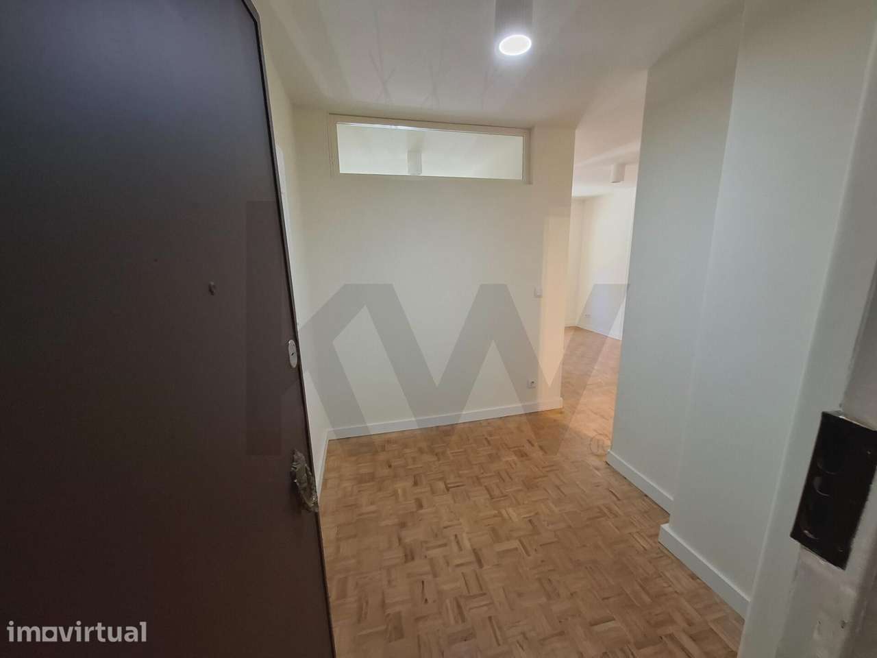 Apartamento t2 para Arrendamento na Av. Columbano Bordalo Pinheiro. - Grande imagem: 2/22