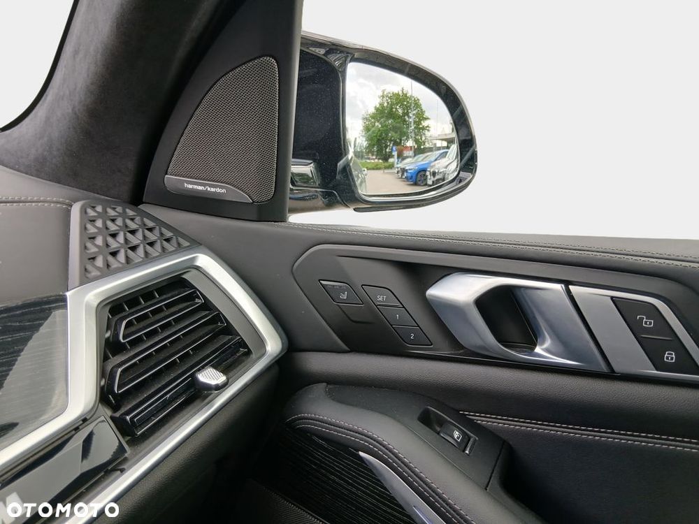 BMW X5 M M60i mHEV sport - 32