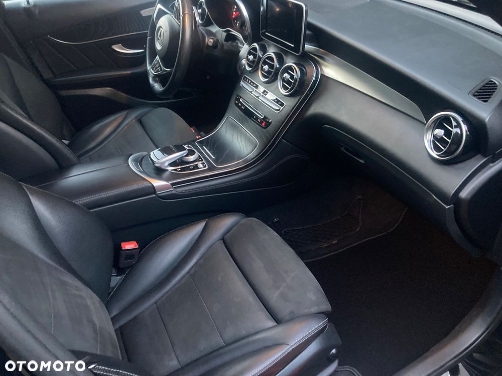 Mercedes-Benz GLC - 31
