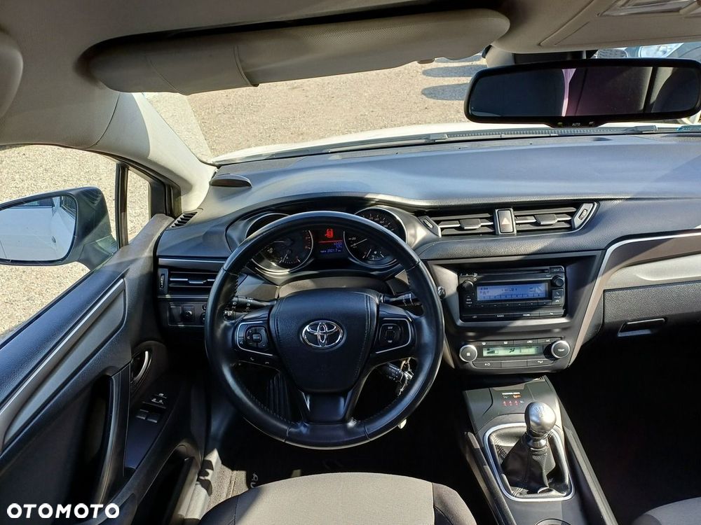 Toyota Avensis 1.8 Selection - 21