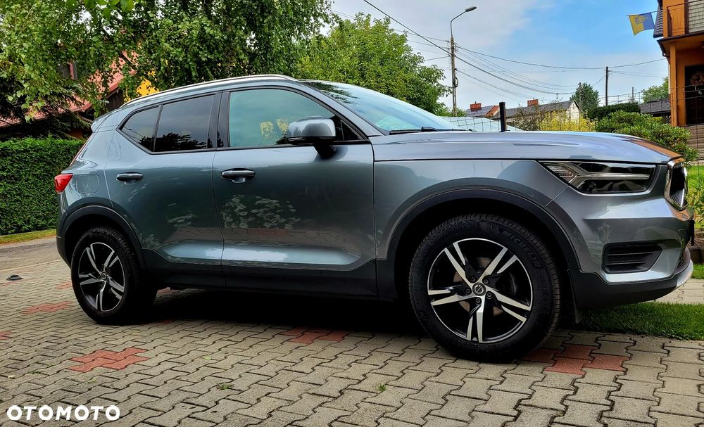 Volvo XC 40 T3 Momentum - 4