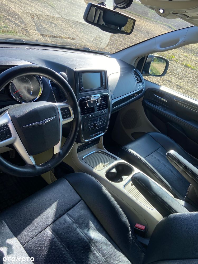 Chrysler Town & Country 3.6 Touring - 12