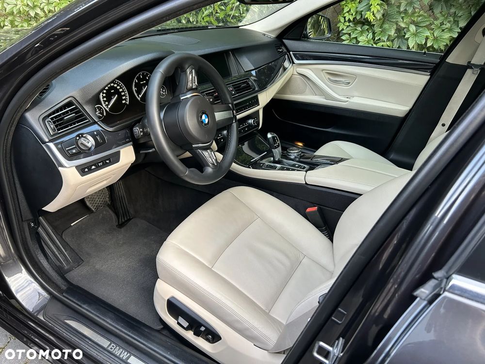 BMW Seria 5 520d xDrive - 9