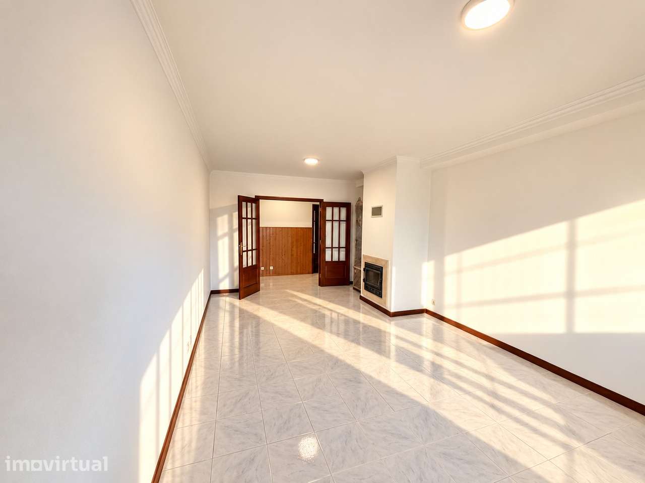 Apartamento T2+1 com Garagem Fechada | Mafamude - Grande imagem: 2/23
