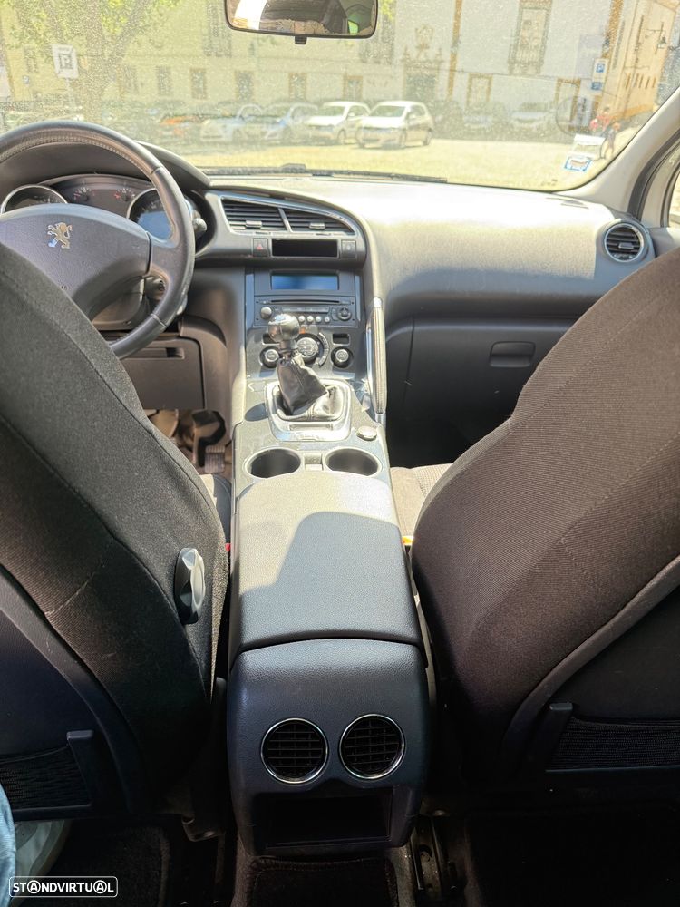 Peugeot 3008 1.6 HDi Executive - 13