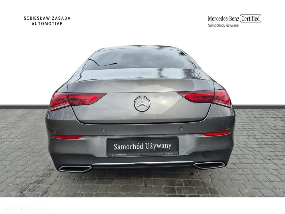 Mercedes-Benz CLA 180 7G-DCT - 4