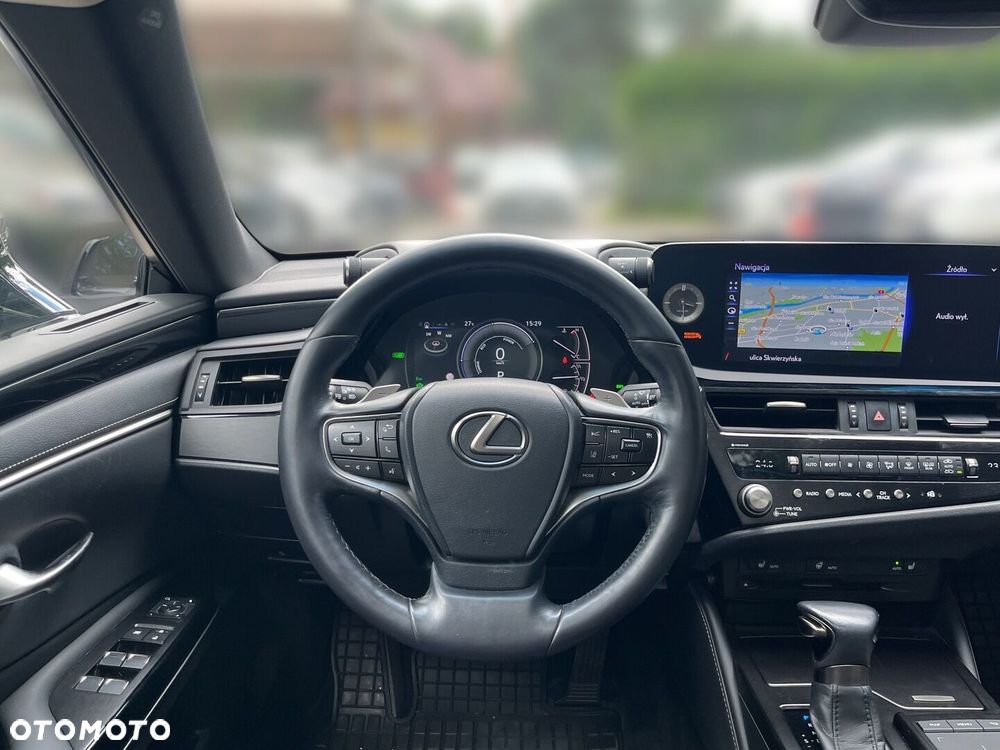 Lexus ES 300h Business Edition - 7