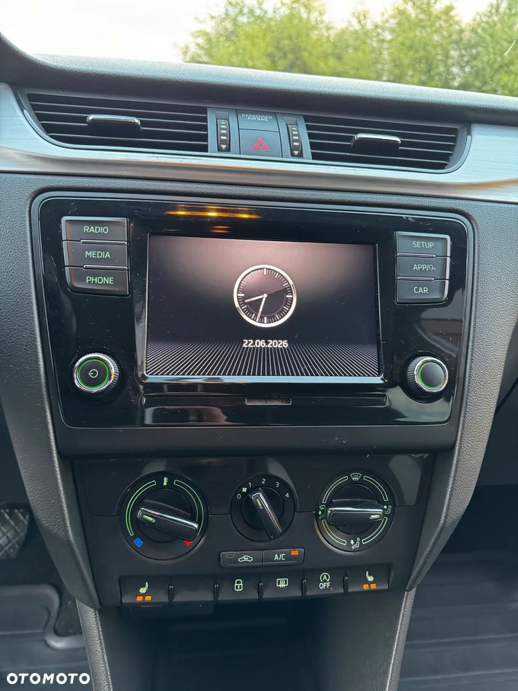 Skoda RAPID 1.0 TSI Ambition - 27