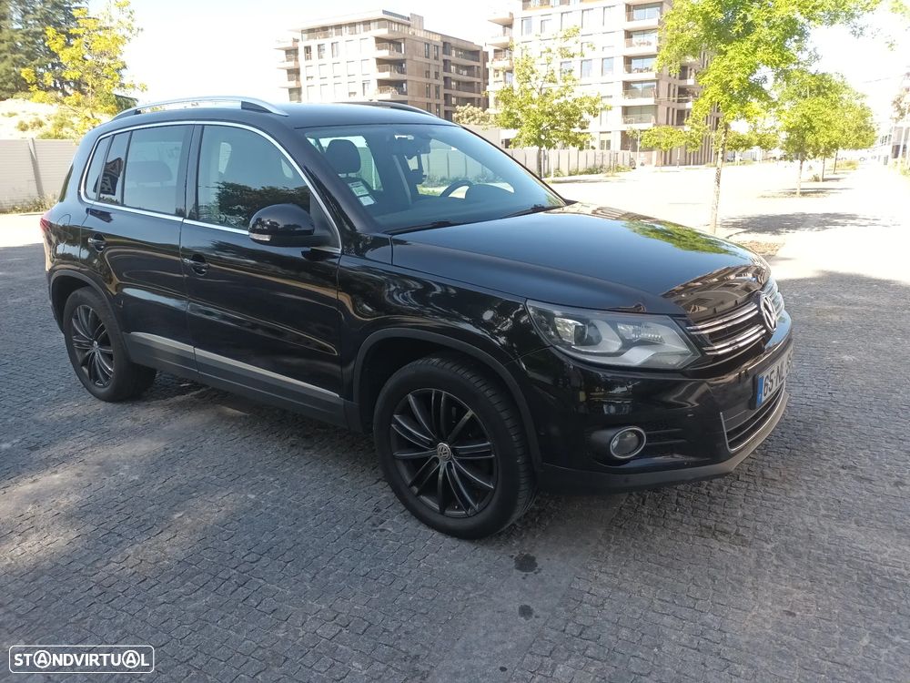 VW Tiguan 2.0 TDi Sport BlueMotion - 4