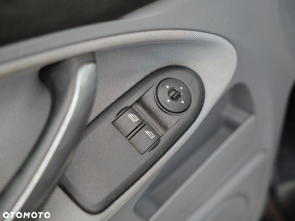 Ford C-MAX - 12