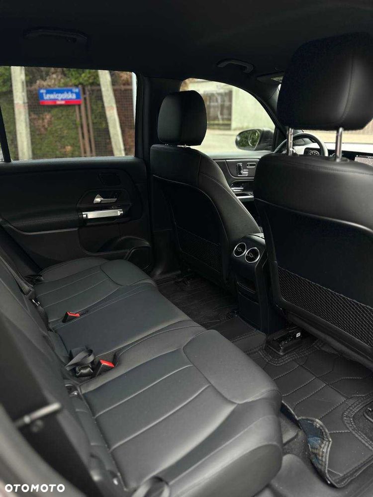 Mercedes-Benz EQB - 4